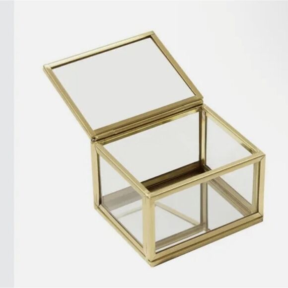 Ettika Gold Mini Ring Box - Picture 2 of 7